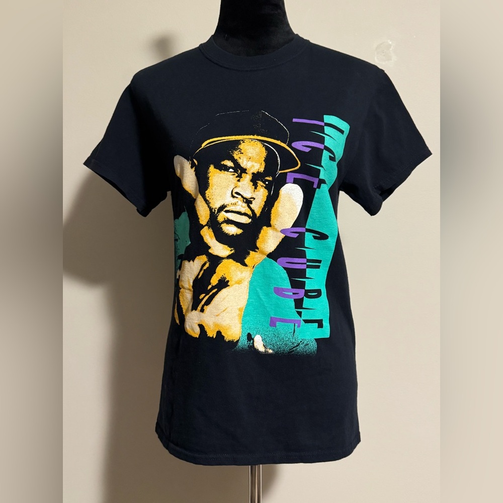 EUC Ice Cube Black & Green Retro Graphic tee size small